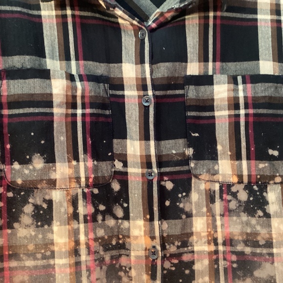 Women’s Vanilla Star Bleached Plaid Button Down Flannel - Picture 2 of 6